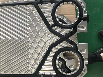 化工設備配套板式換熱器密封膠條的使用溫度及介質要求