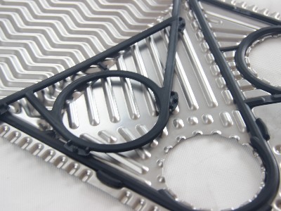 硫化壓力對板式換熱器密封膠墊撕裂強度、壓縮永久變形率的影響