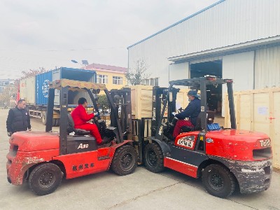 裝箱、發貨，板式換熱器踏上投入客戶“懷抱”的海上航行之旅