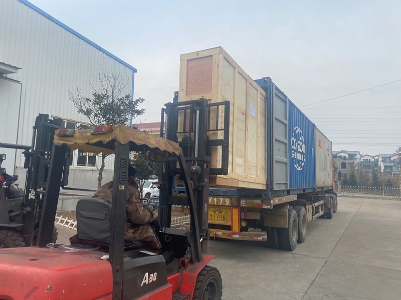 青島瑞普特板式換熱器裝箱發貨