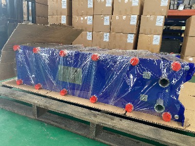小溫差水水板式換熱器順利發(fā)貨成功！