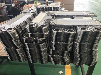 板式換熱器板片腐蝕很容易，這些工況介質都存在潛在隱患